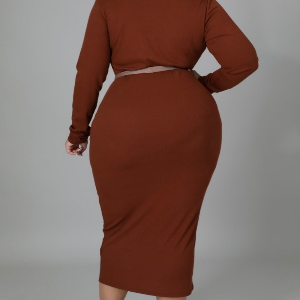 Dress - Picture 2 of 4